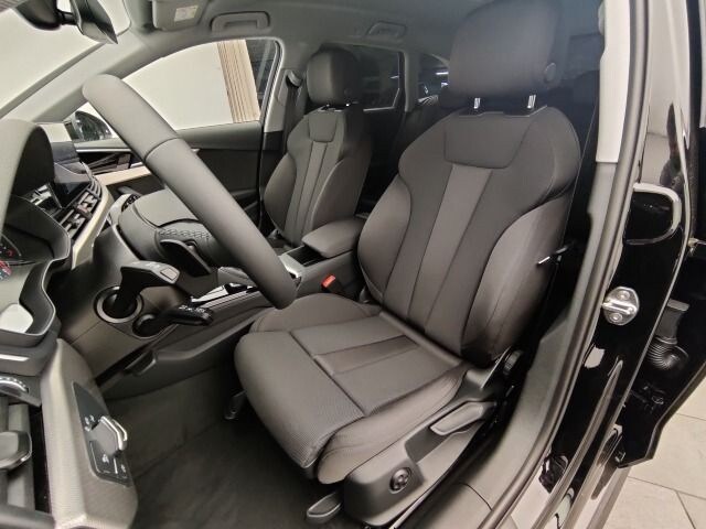 Audi A4 30 TDI Avant S-Tronic