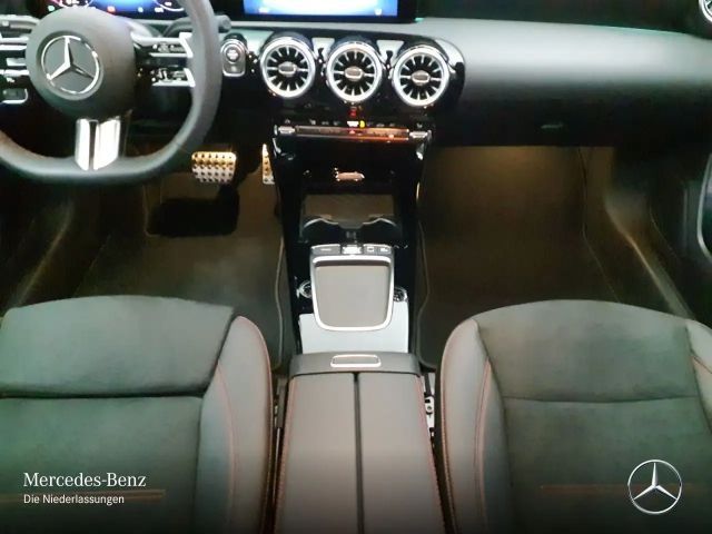 Mercedes-Benz A 200 AMG Line