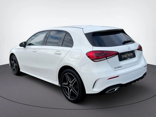 Mercedes-Benz A 250 A 250 e AMG Line