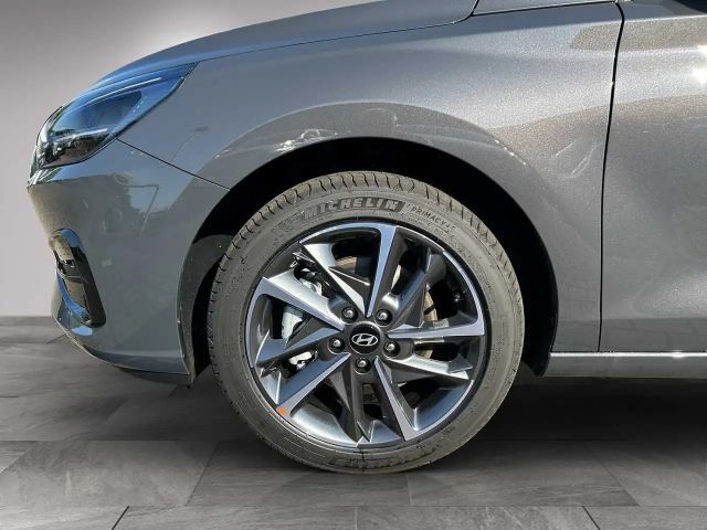 Hyundai i30 Advantage Hybrid T-GDi