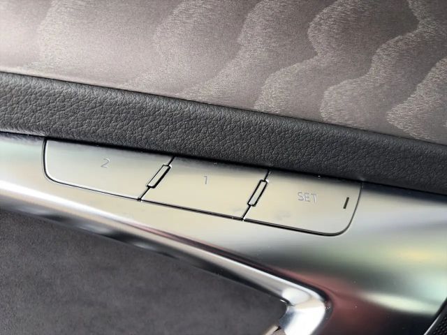 Audi A6 50 TFSI Avant Hybride Quattro