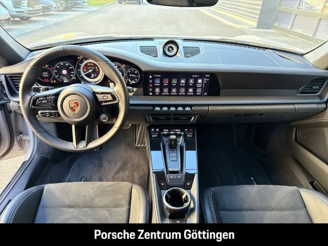 Porsche 992 4 Coupé GTS Targa