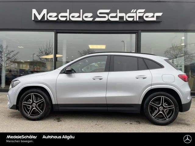 Mercedes-Benz GLA 200 AMG Line