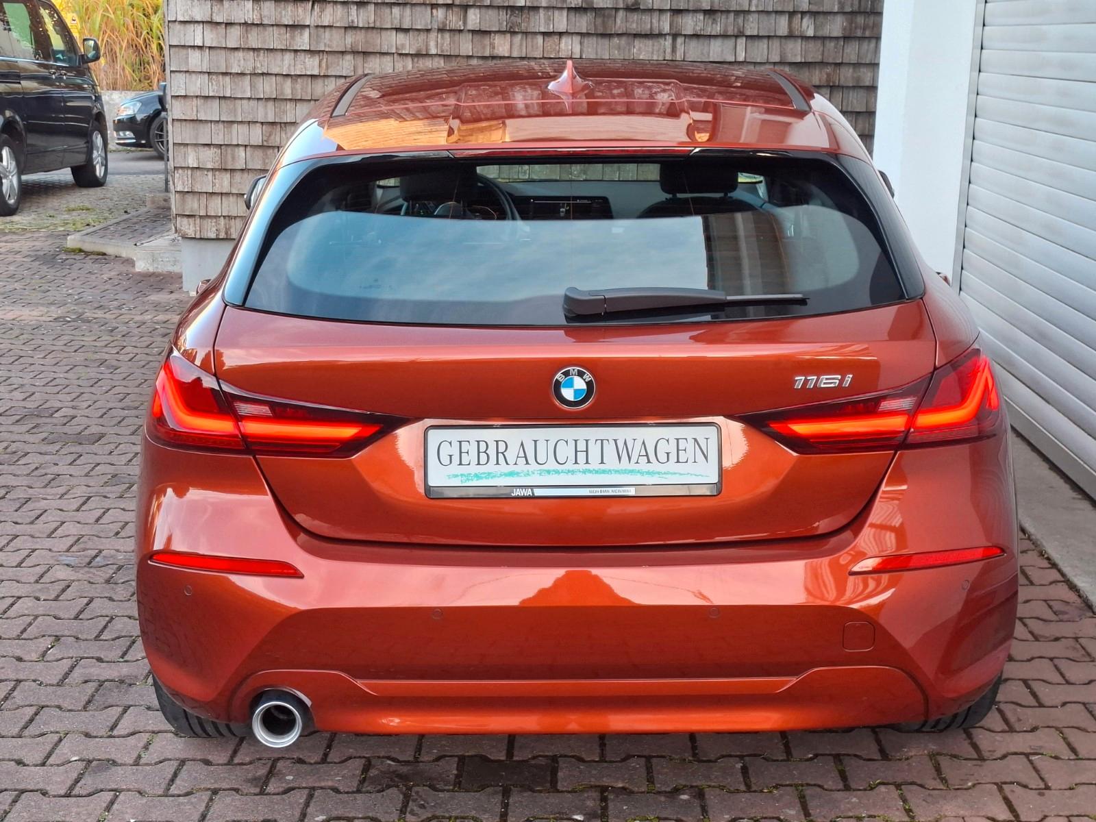 BMW 116 116i Advantage pakket Sedan