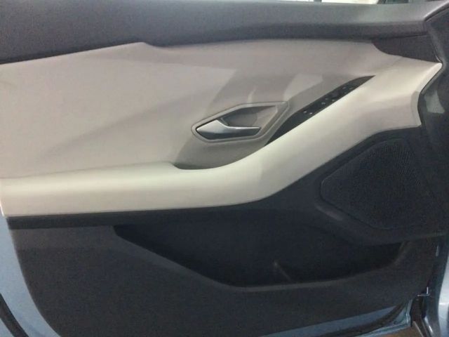 Ford Explorer Extended range RWD