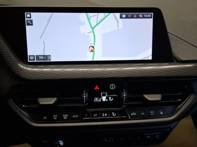 BMW 116 116i Sedan Sport Line