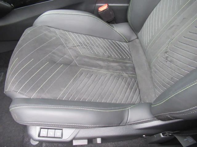 Peugeot 2008 EAT8 GT-Line