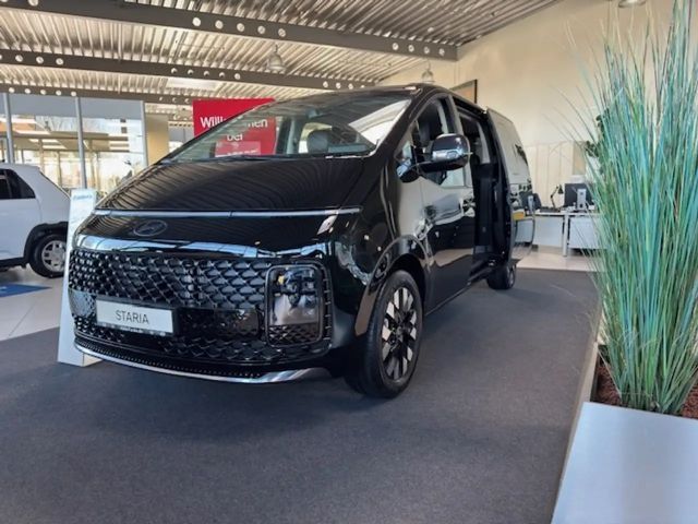 Hyundai Staria Signature