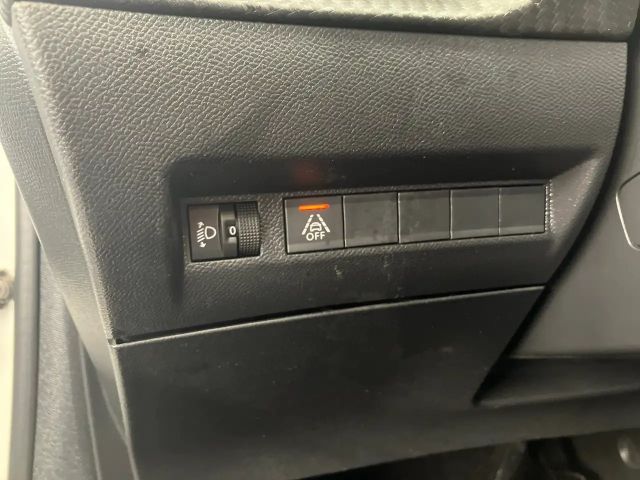 Peugeot E-208 Active Pack