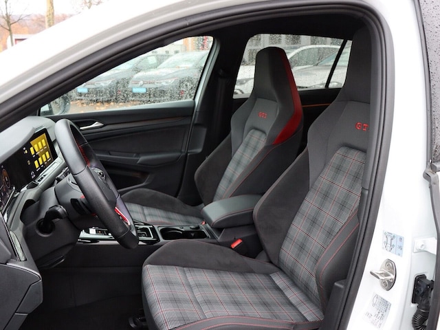 Volkswagen Golf 2.0 TSI DSG