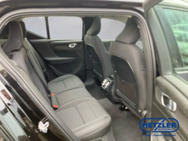 Volvo XC40 Momentum T4