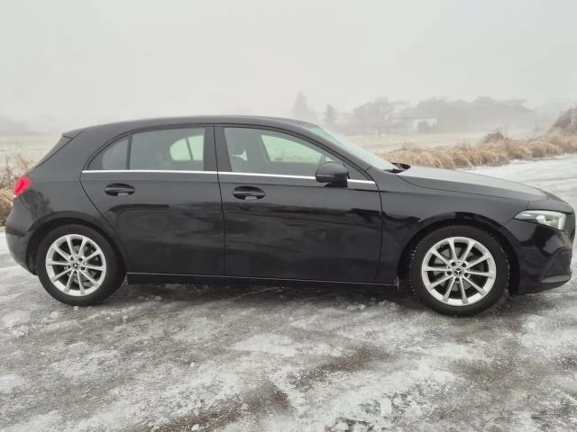 Mercedes-Benz A 180 A 180 d Hatchback
