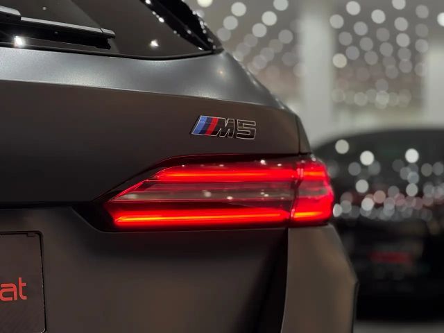 BMW M5 Touring *Ultimate-Paket*Keramik*Frozen*AHK*Leasing