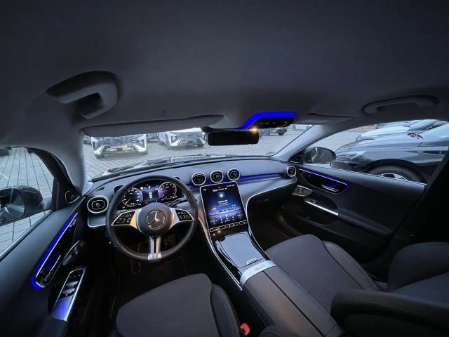 Mercedes-Benz C 200 Sedan