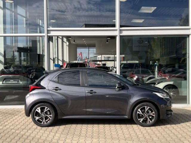 Toyota Yaris Hatchback Hybride VVT-i