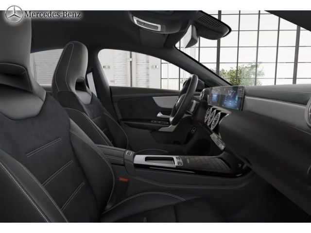 Mercedes-Benz CLA 200 AMG Line Coupé