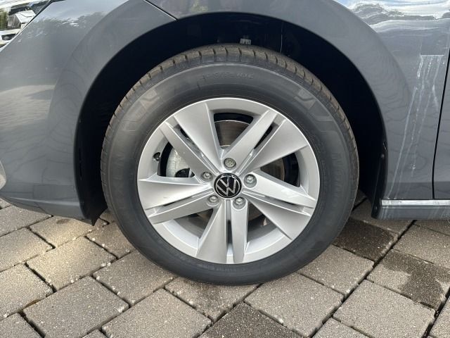 Volkswagen Golf 1.5 TSI Life Variant