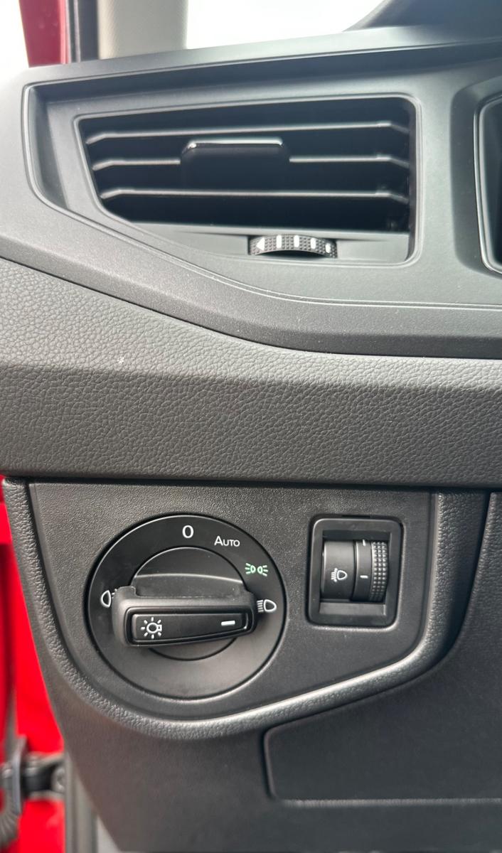 Volkswagen Taigo TAIGO*TEMPOMAT*PDC*CARPLAY*LED-SHZ-DAB-NR