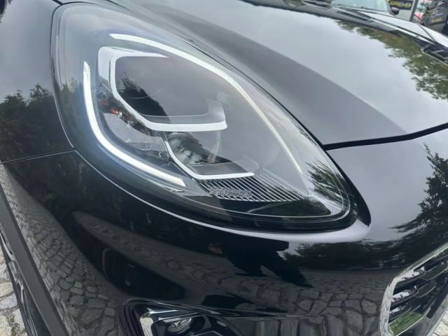 Ford Puma EcoBoost Titanium