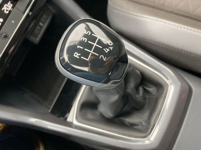 Volkswagen T-Cross 1.0 TSI R-Line