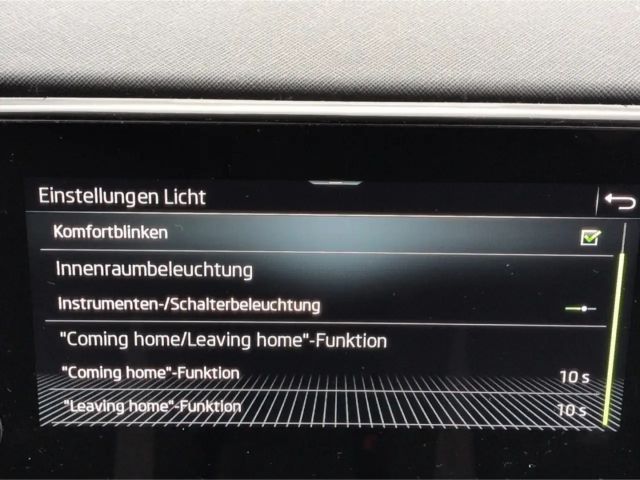 Skoda Scala Essence TSI*DSG AHK LED SHZ Tempo digCockp