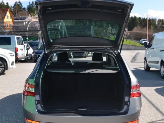 Skoda Superb Superb Kombi 2,0TDI DSG LED VIRTUAL NAVI SHZ 1.Bes