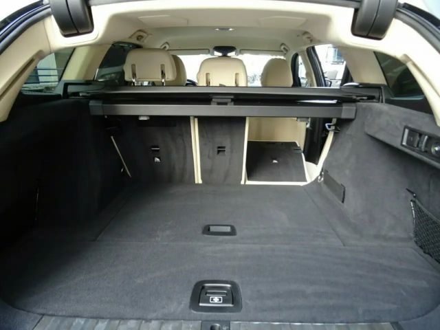 BMW 320 320d Luxury Line Touring xDrive