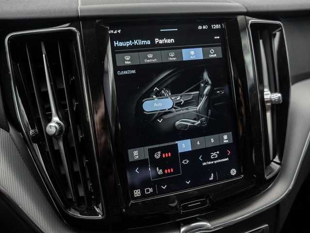 Volvo XC60 AWD Dark Plus T8