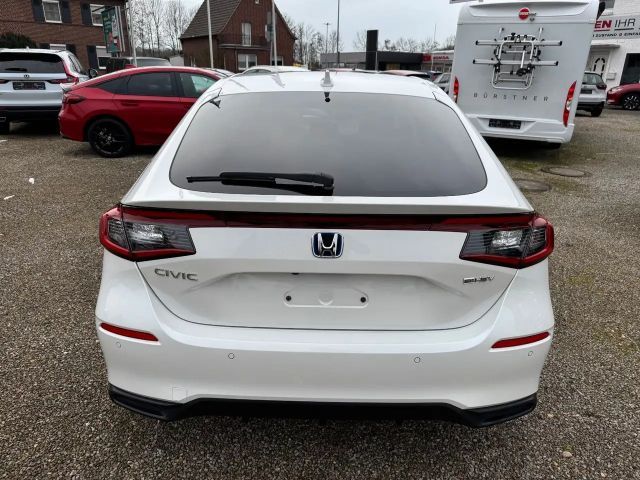 Honda Civic Elegance e:HEV