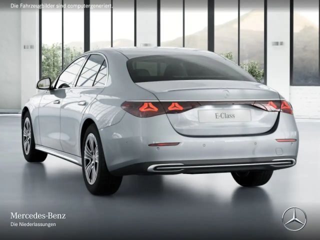 Mercedes-Benz E 220 E 220 d Sedan