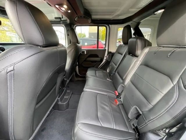 Jeep Wrangler Sahara