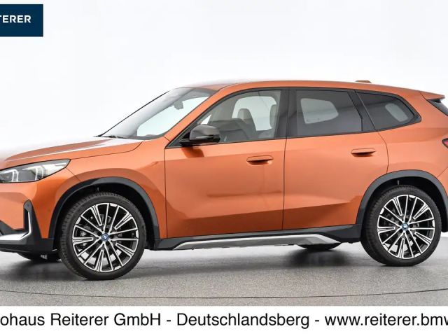 BMW iX1 xDrive30