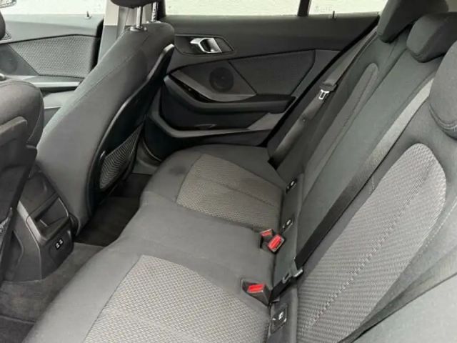 BMW 118 118d Advantage pakket Sedan