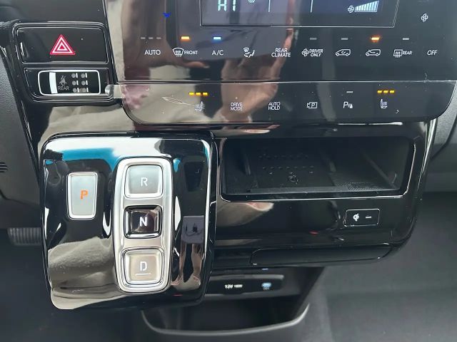 Hyundai Staria Trend