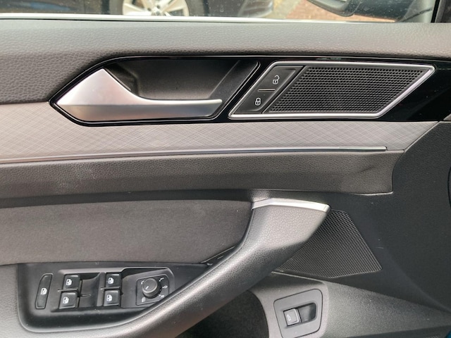 Volkswagen Passat 2.0 TDI Business DSG Variant