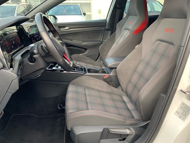 Volkswagen Golf 2.0 TSI DSG GTI