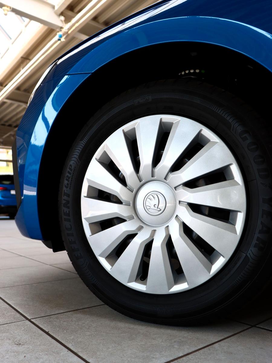 Skoda Scala 1.0 Essence DSG 116PS-AHK LED PDC Tempomat