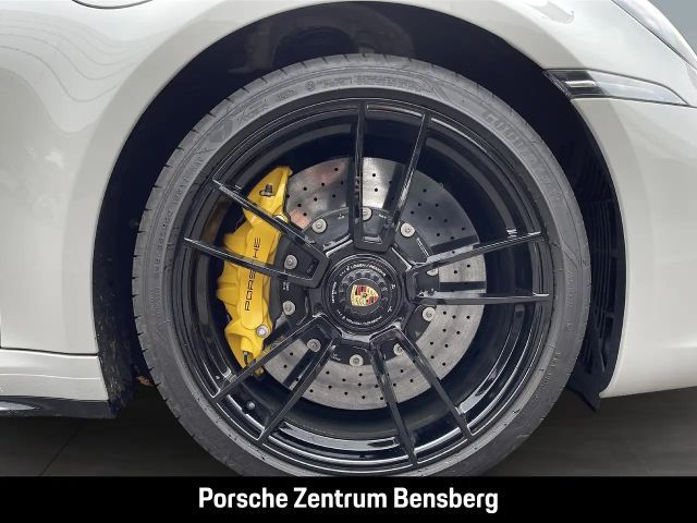 Porsche 992 Cabrio Carrera GTS