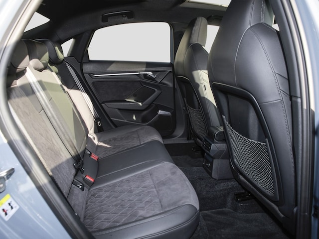 Audi RS3 Quattro S-Tronic Sedan