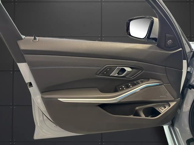 BMW 320 320d M-Sport Touring xDrive