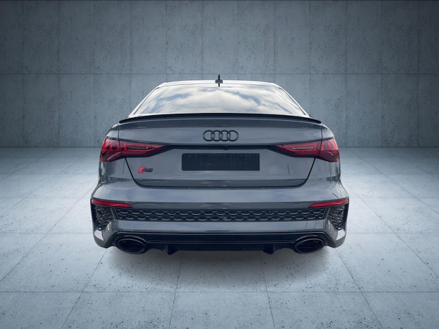 Audi RS3 Quattro S-Tronic Sedan