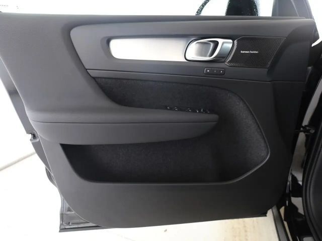 Volvo XC40 Dark Plus