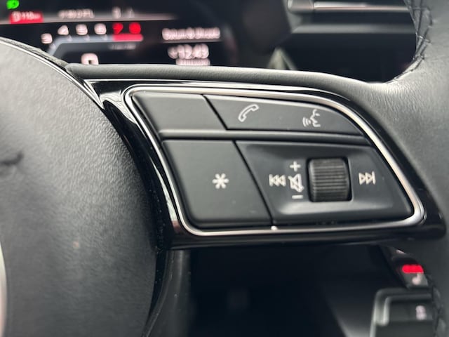 Audi A3 30 TFSI S-Line S-Tronic Sedan