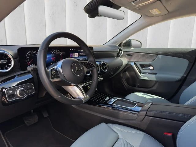 Mercedes-Benz CLA 180 Progressive