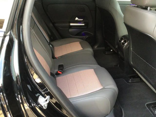 Mercedes-Benz EQA 250 Electric Art