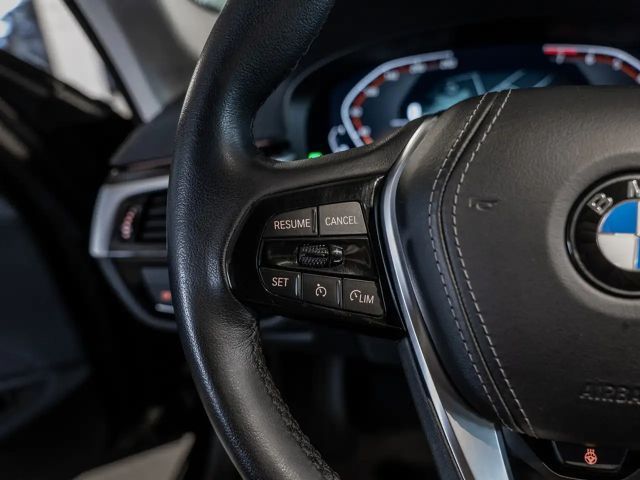 BMW 530 530i Luxury Line Touring