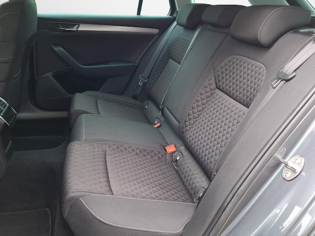 Skoda Superb 2.0 TDI Ambition Combi