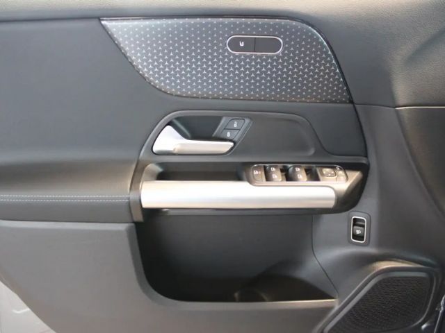 Mercedes-Benz GLA 200 Progressive