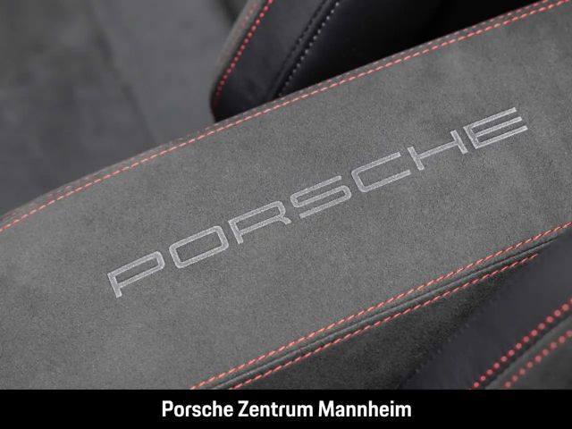 Porsche 992 4 Coupé GTS Targa