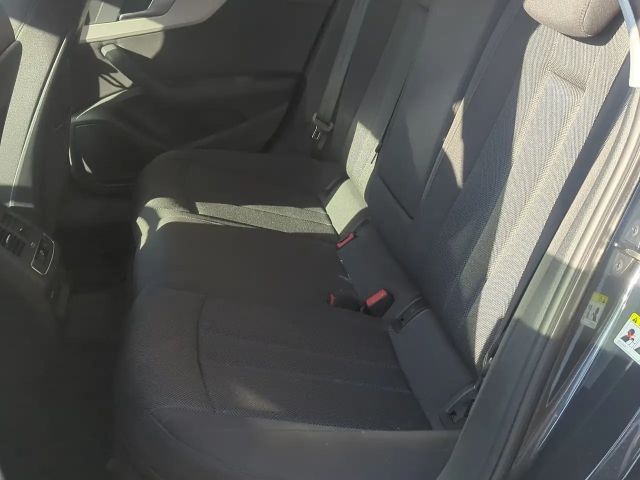 Audi A4 40 TFSI S-Tronic